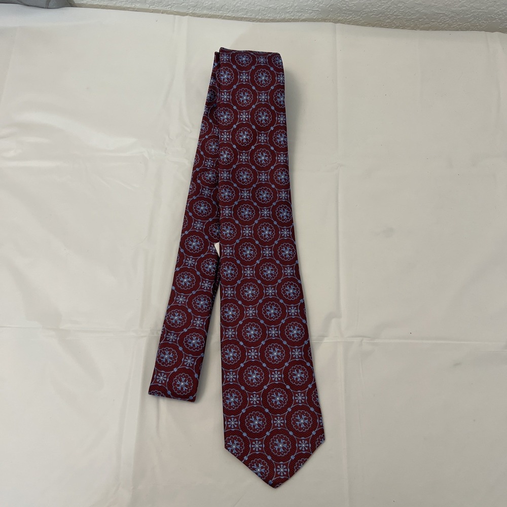 NEW Tom James Woven Medallion 100% Silk Neck Tie Retail $119 Maroon Blue Silver